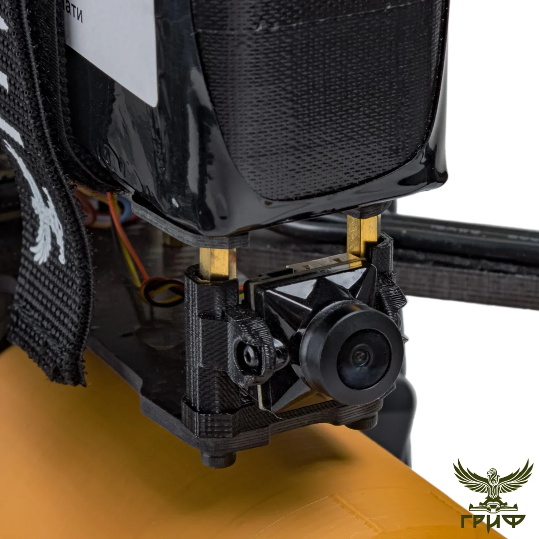 ФПВ Гриф 10 (на карбоновій рамі) камера крупним планом